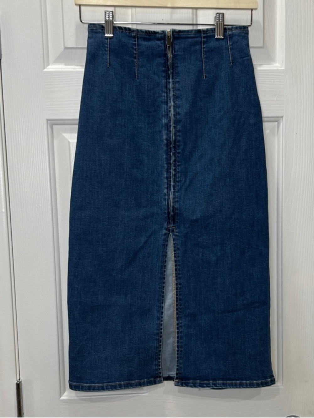AND NOW THIS Denim Midi Skirt Front Zip Slit Size S Blue - Picture 6 of 10